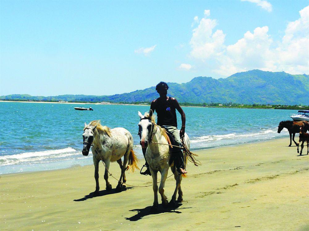 Smugglers Cove Beach Resort & Hotel Nadi Exteriér fotografie